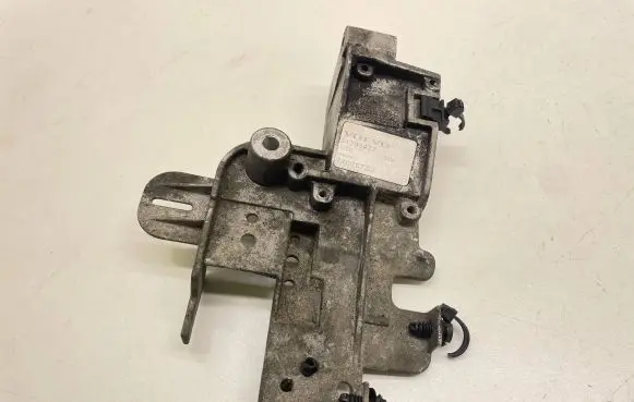 Volvo XC60 Holder (bracket) 31293426 31293427