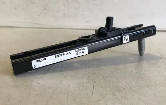 Nissan Qashqai J12 Seat belt adjustment rail 878246UA0C
