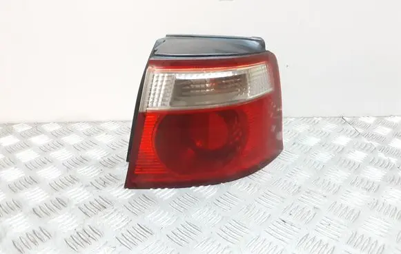 KIA Carens I Rear/tail lights 12V21WY