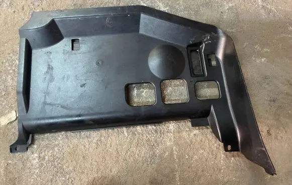 BMW 3 E90 E91 Dashboard lower bottom trim panel 7059287 10822910 5145