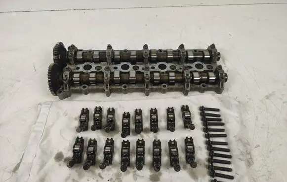 BMW 1 E81 E87 Camshaft 7797511 7797512 11317797512