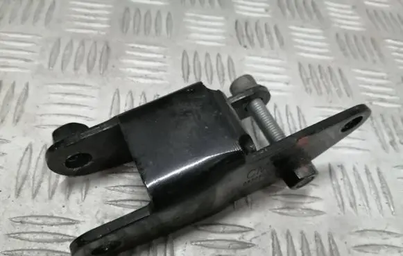 Citroen C4 III e-C4 Engine mount bracket 9830533780 A005XS01