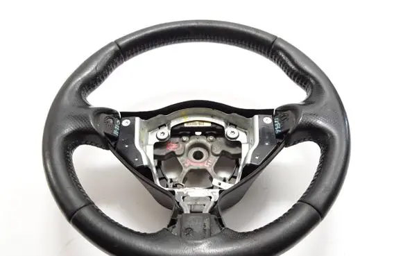 Nissan Juke I F15 Steering wheel