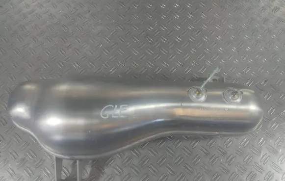 Vacuum air tank