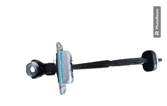 Chevrolet Captiva Front door check strap stopper