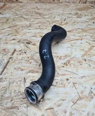 Mercedes-Benz E W211 Engine coolant pipe/hose A2115010882