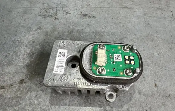 Mercedes-Benz C W205 LED ballast control module P130867 M7HN0000 0307141073
