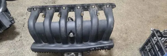 BMW 5 E39 Intake manifold 1427618 2900301819