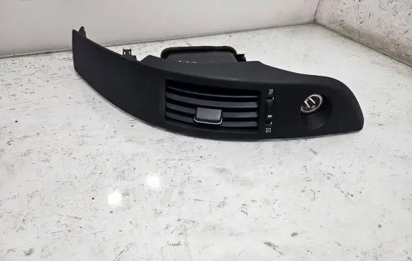 Toyota Corolla Verso AR10 Dashboard side air vent grill/cover trim 6556444010