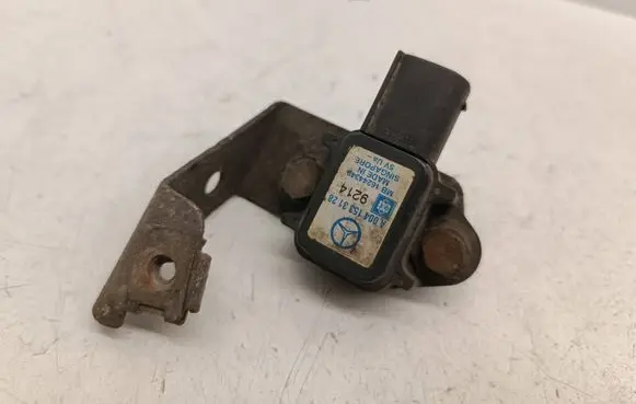 Mercedes-Benz A W168 Air pressure sensor A0041533128 0041533128 16244349
