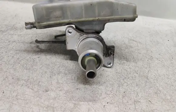 Mercedes-Benz Sprinter W901 W902 W903 W904 Master brake cylinder