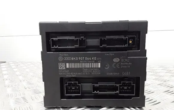 Audi A5 8T 8F Engine control unit/module 8K0907064KE