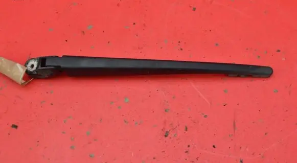 Mitsubishi Lancer VIII Rear wiper blade arm