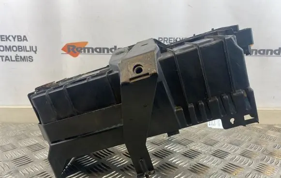Opel Zafira C Battery box tray 13354420