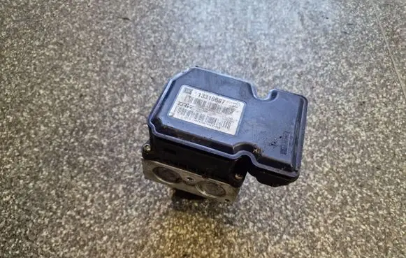 Opel Insignia A ABS Pump 13316697