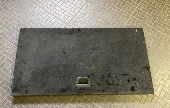 Trunk/boot floor carpet liner