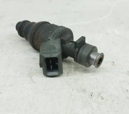 Fuel injector