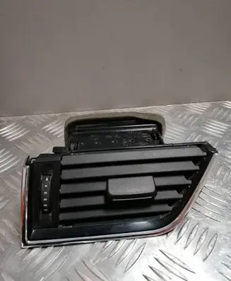 Skoda Octavia Mk3 (5E) Dashboard side air vent grill/cover trim 5E0819701A 5E0819701