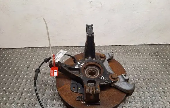 Renault Clio IV Front wheel hub spindle knuckle S25056037 400158668R
