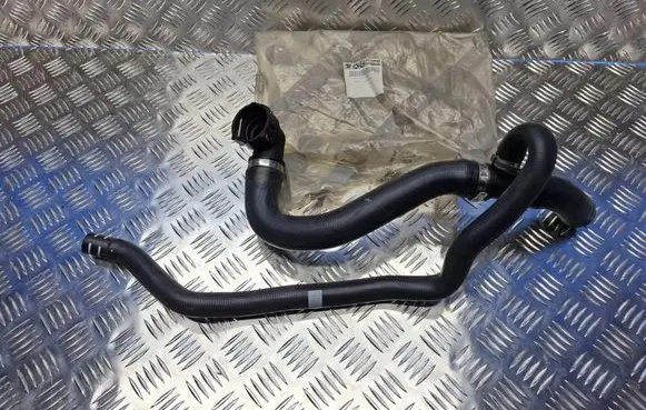 Fiat 500L Engine coolant pipe/hose 51881798