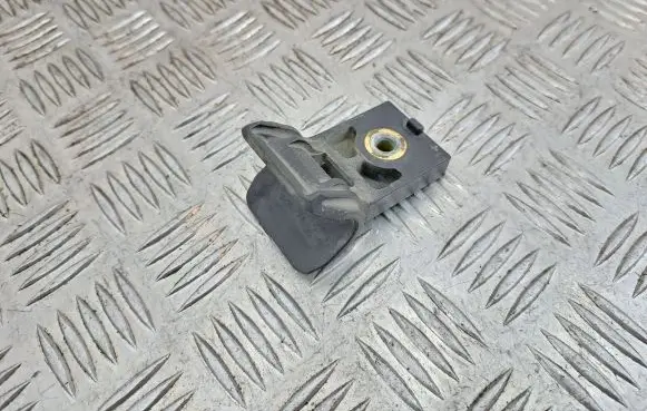 Opel Meriva B Radiator mount bracket 13262692