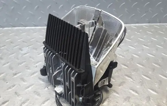 Volkswagen PASSAT B8 Headlight/headlamp bulb 900503472253 11466