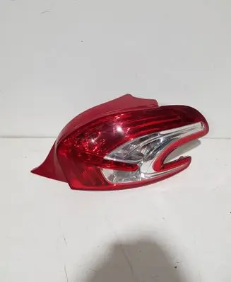 Peugeot 208 Rear/tail lights 9672628382