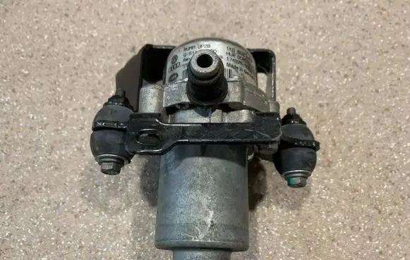 Vacuum pump