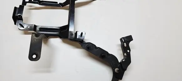 Jeep Grand Cherokee WL Other engine bay part 68454529AA 8454530AA