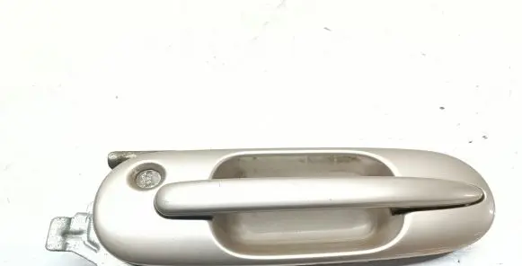 Honda CR-V Front door exterior handle