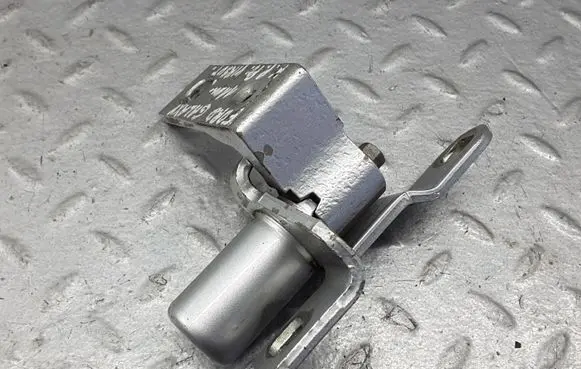 Ford S-MAX Front door upper hinge