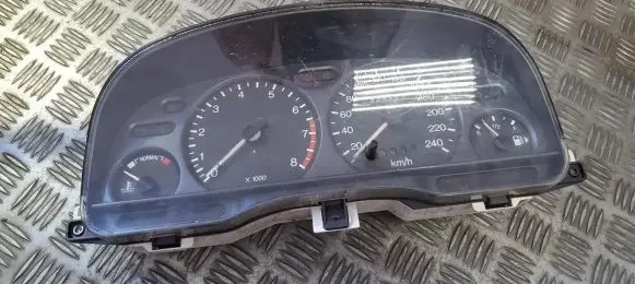 Ford Mondeo MK I Speedometer (instrument cluster) 93bb10c956ca 93bb-10c956-ca