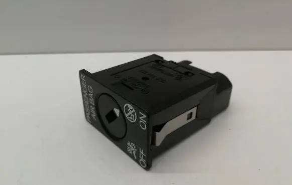 Volkswagen Golf VII Passenger airbag on/off switch 5C5919237