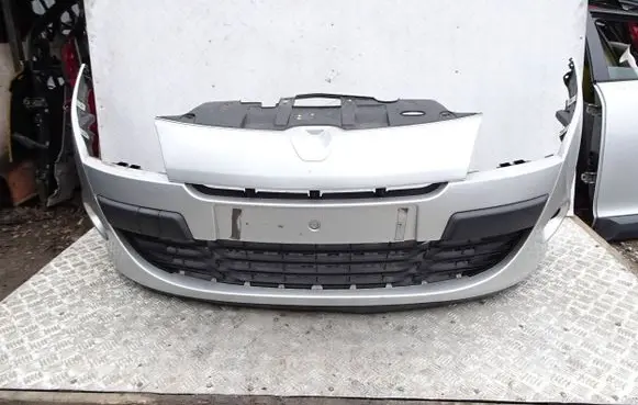 Renault Megane III Front bumper