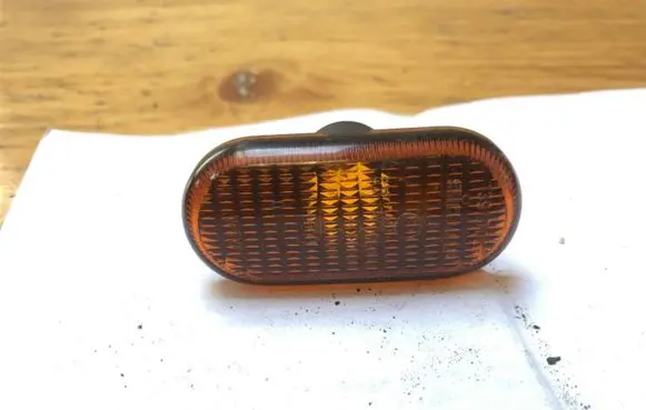 Renault Scenic I Front fender indicator light 7700822136