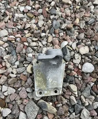 BMW 1 F20 F21 Engine mounting bracket 6788612