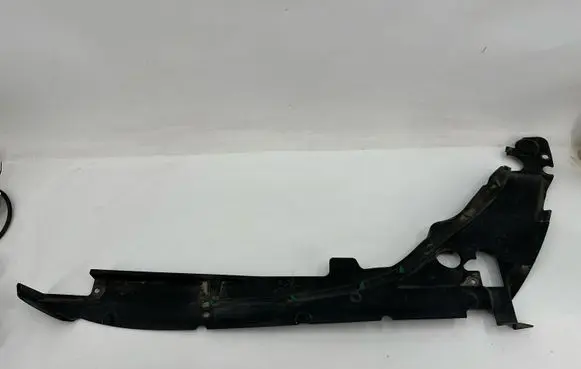 Jeep Grand Cherokee Engine bonnet/hood lock trim molding 68194236AB