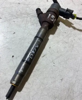 KIA Ceed Fuel injector 0445110320