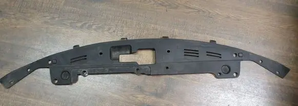Engine bonnet/hood lock trim molding