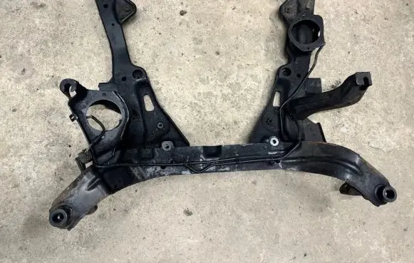 BMW 5 E60 E61 Front subframe 6772254 10353212