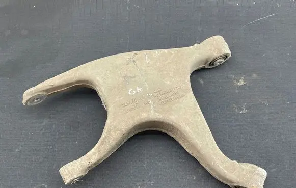 Audi A7 S7 4G Rear upper control arm/wishbone 8R0505311F