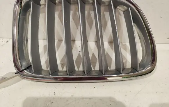 BMW X1 E84 Front bumper upper radiator grill 51112993308