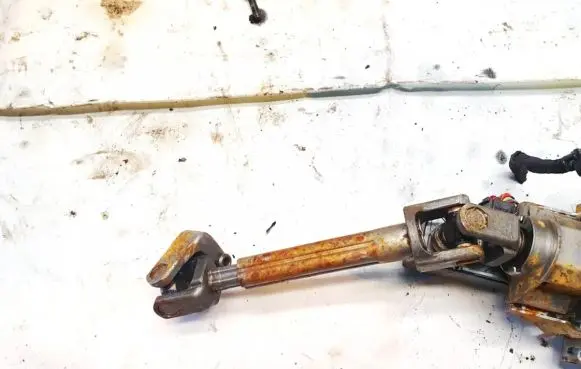 Volkswagen PASSAT B6 Steering column universal joint