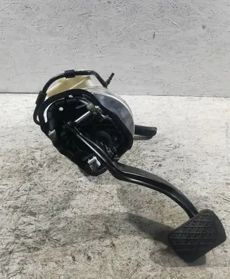 Mercedes-Benz S C217 Brake booster A2224300330 03785718014