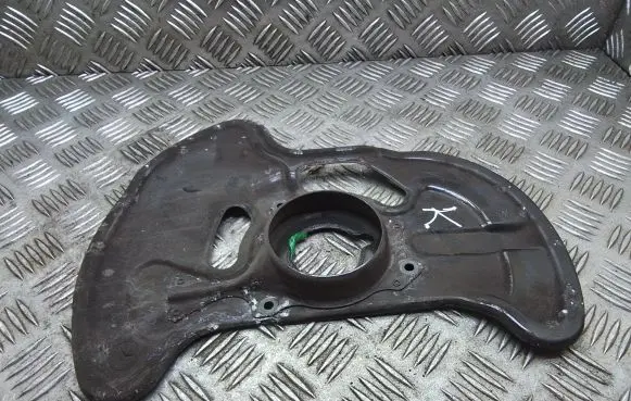 Mercedes-Benz C W204 Front brake disc dust cover plate A2044202544