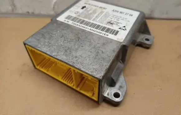 Mercedes-Benz C W204 Airbag control unit/module A2049012704 5WK44739