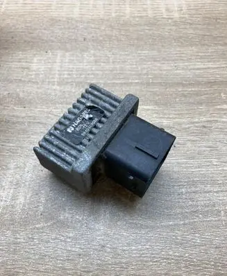 Citroen C5 Glow plug pre-heat relay 9640469680
