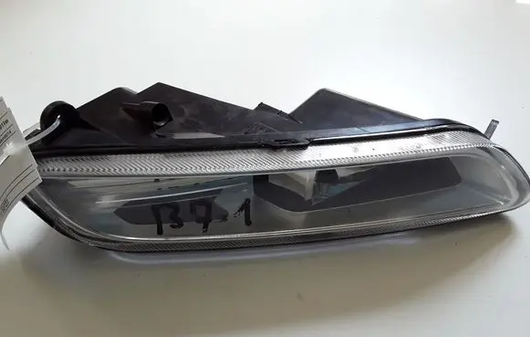Volkswagen PASSAT B7 Front fog light 3AA941661E
