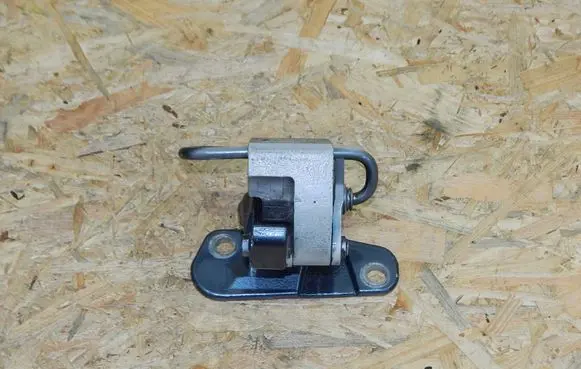 Volkswagen Multivan T5 Front door hinge set 7H0831412A