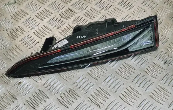 Hyundai Kona I Tailgate rear/tail lights 92403J90